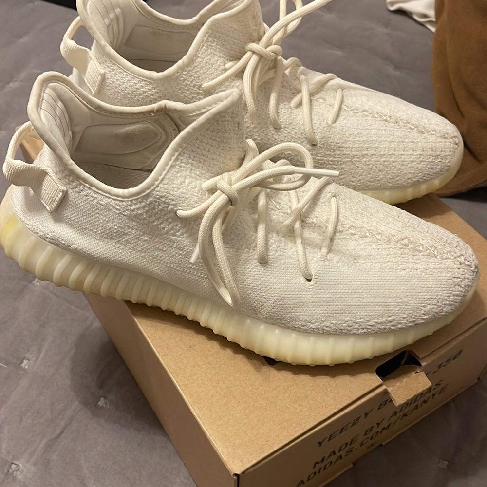 Yeezy Boost 350 V2 - Picture 4 of 8